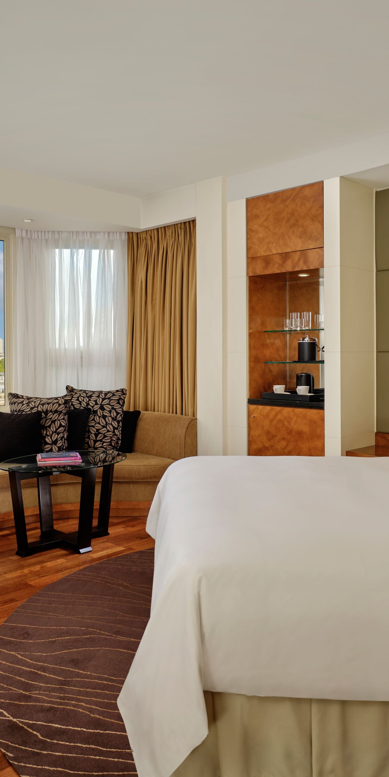 Panoramic Room