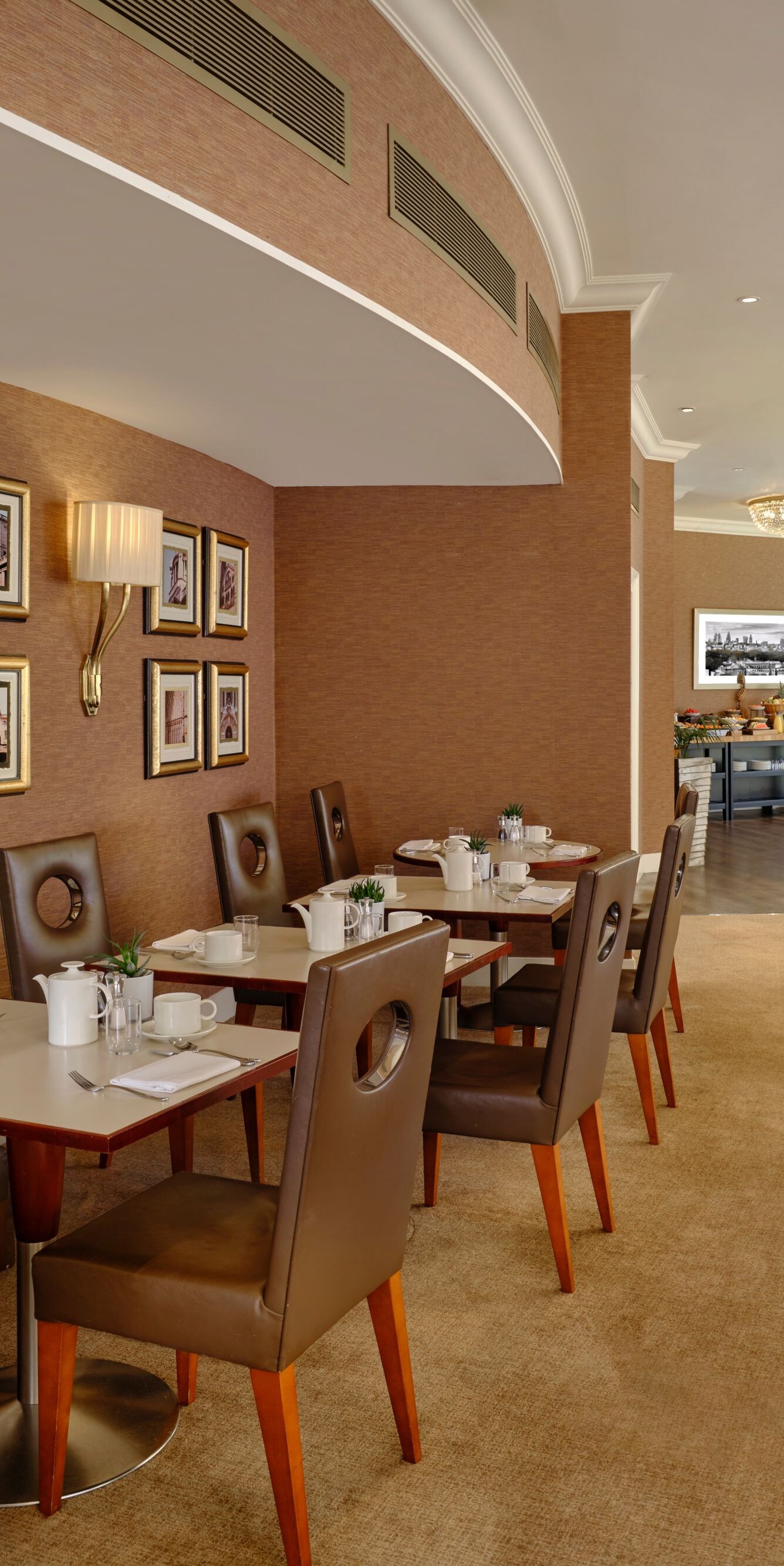 Seaing area in the Trianon breakfast room 