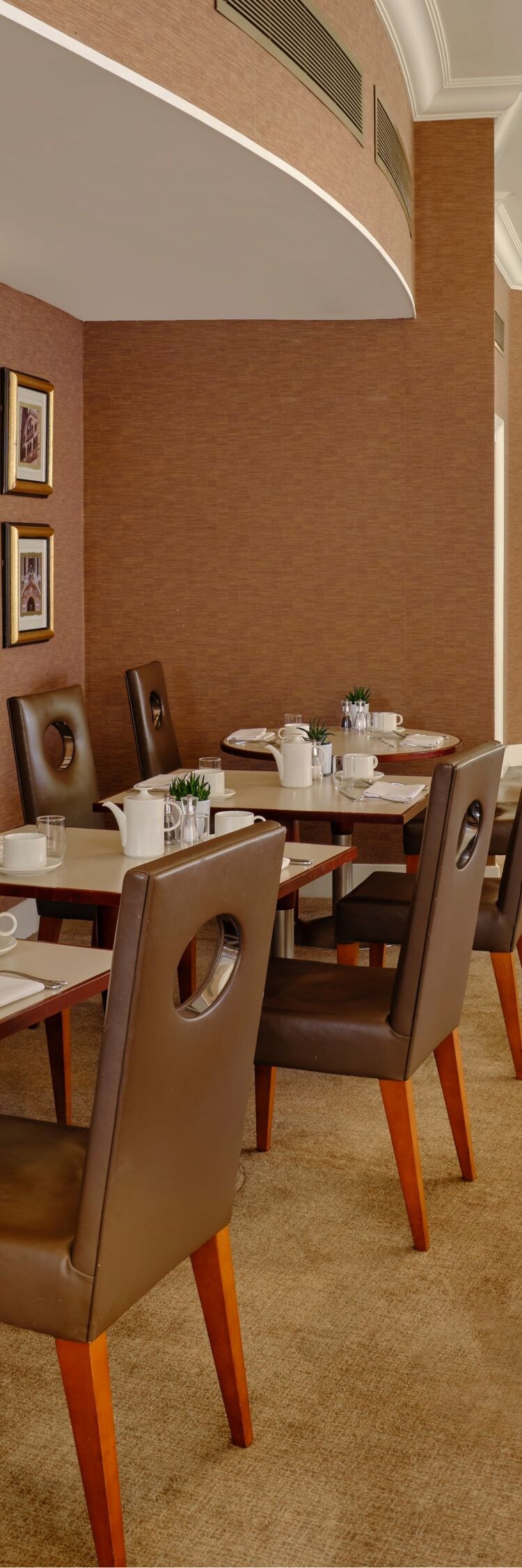 Seaing area in the Trianon breakfast room 