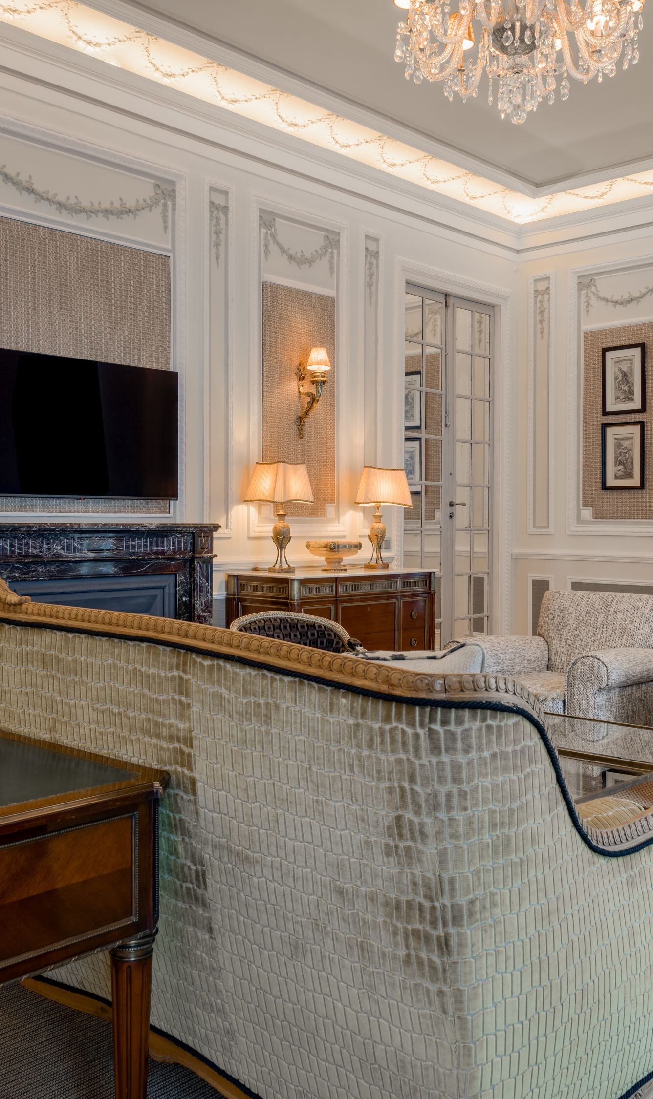 Almagro Suite Living Room