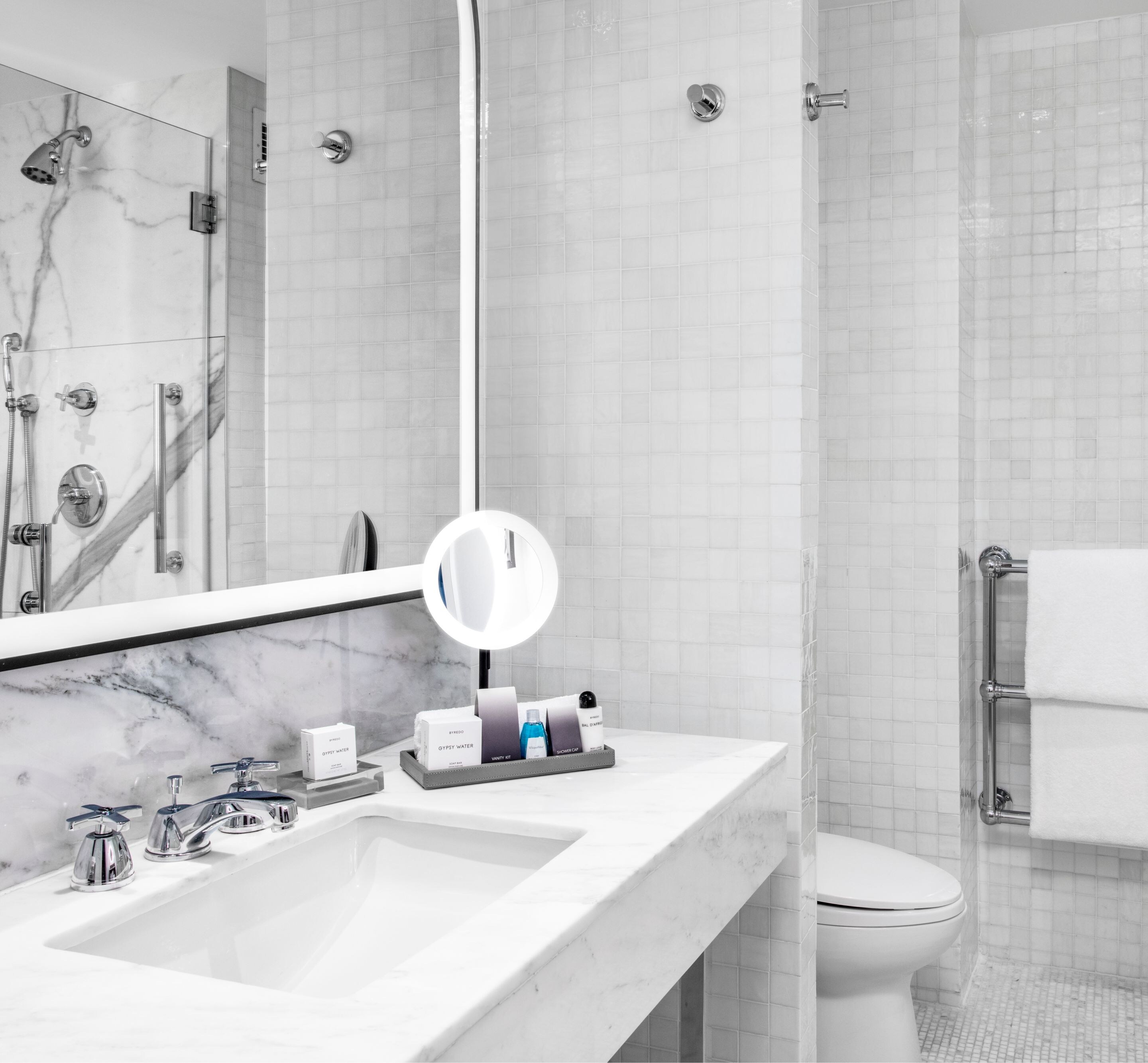 Atrium Suite Bathroom