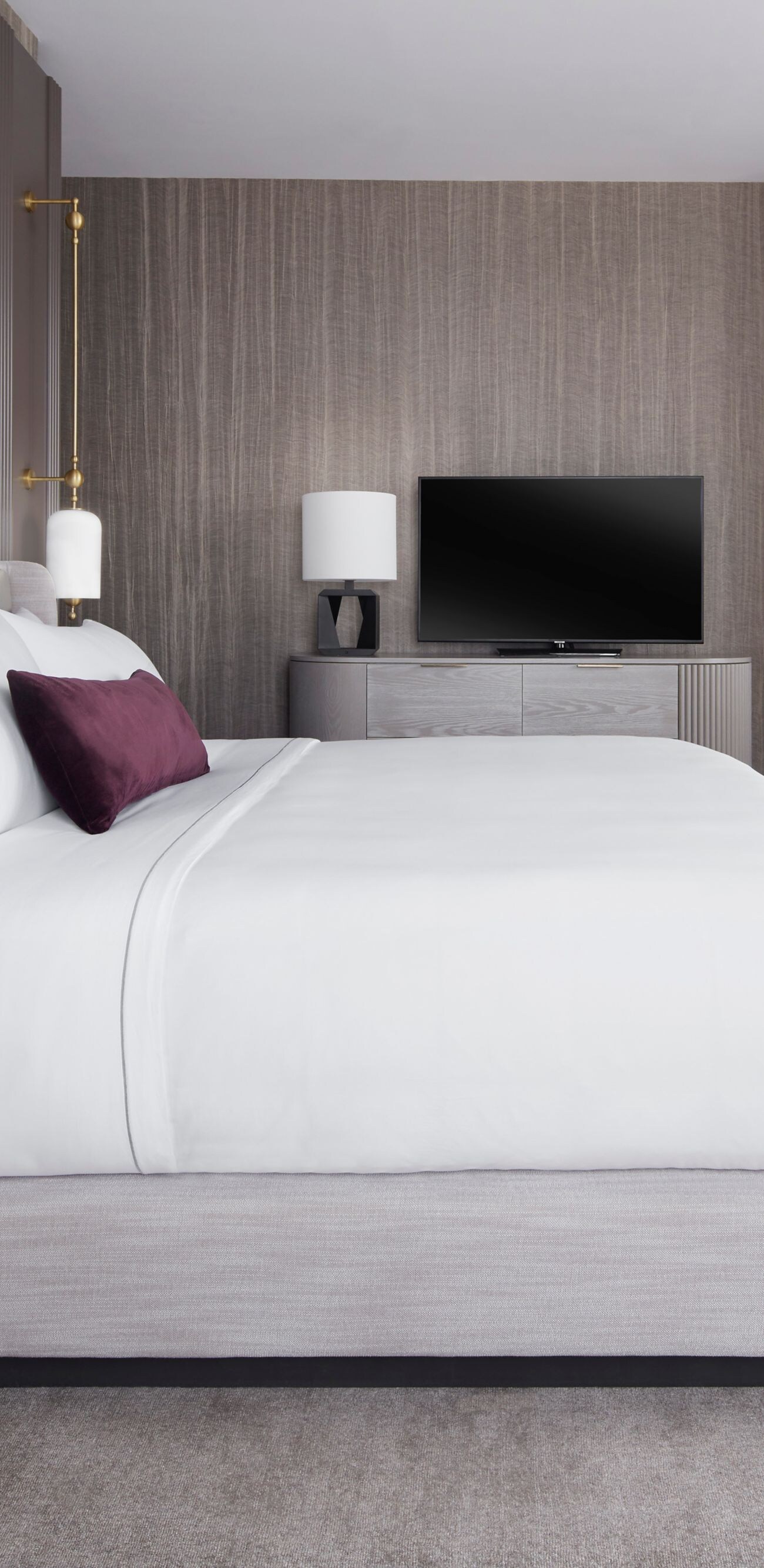 King bed in Penthouse on 54 Bedroom