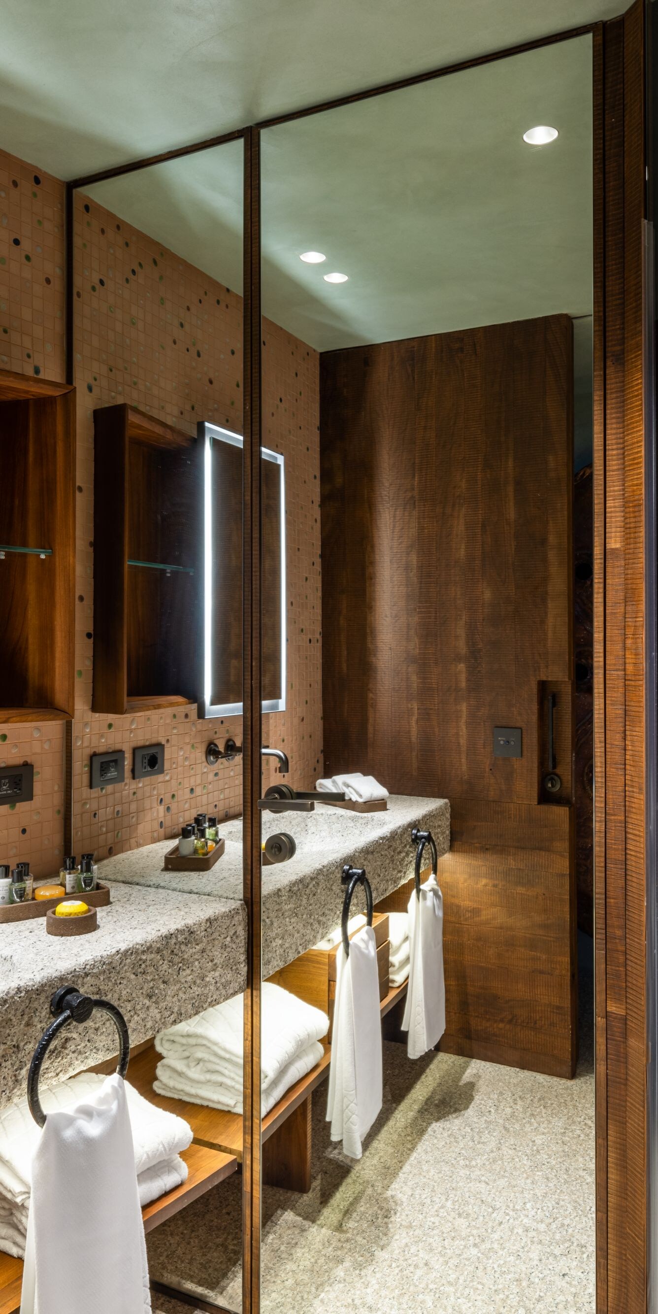 Island Deluxe Bathroom with rainfall shower