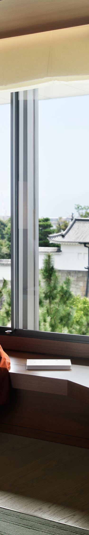 二条城を望む客室