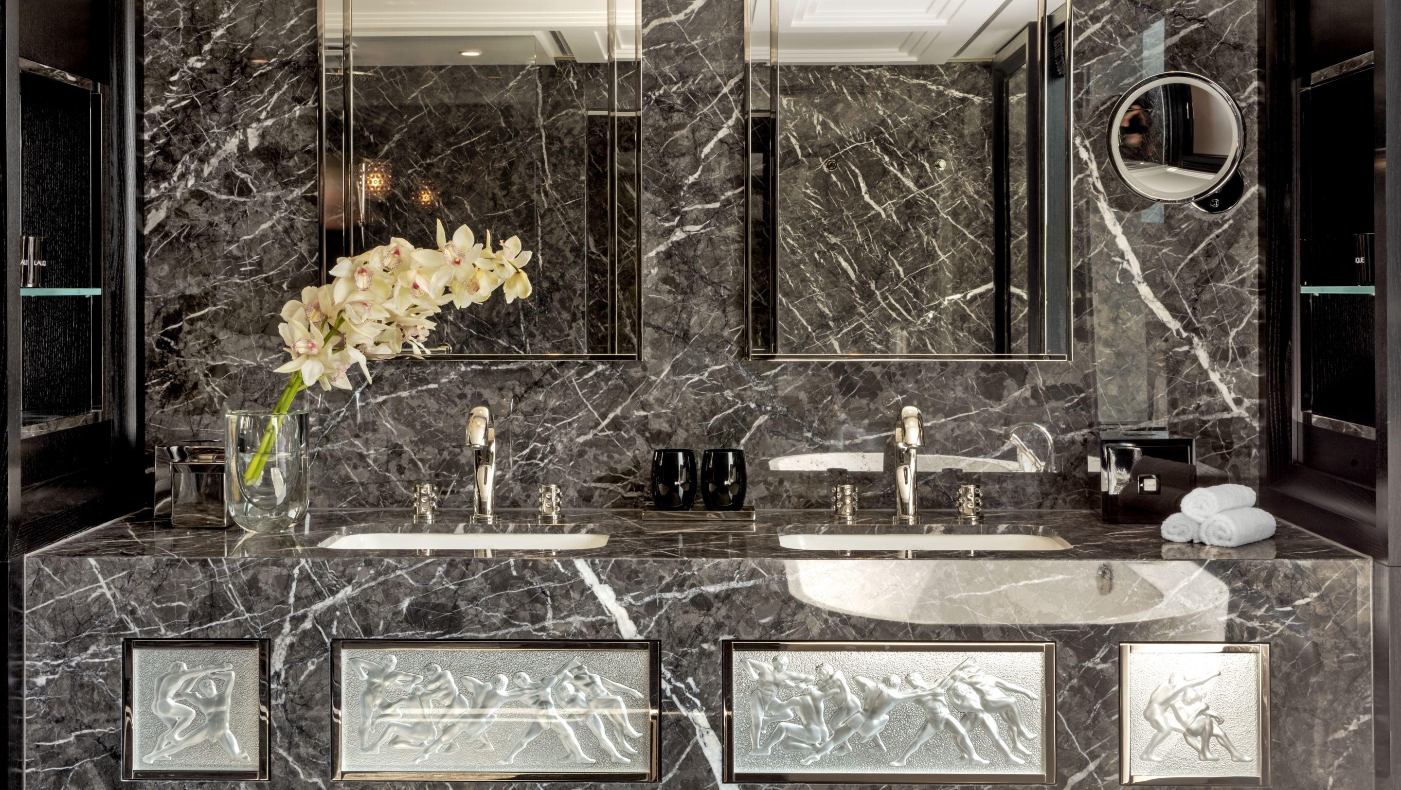 Suite Lalique - Détails de la salle de bain