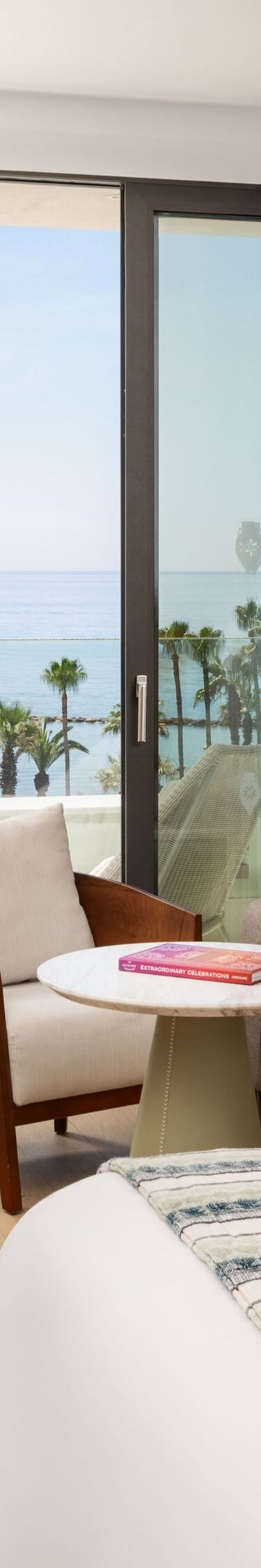 Deluxe Zimmer mit Kingsize-Bett und Meerblick 