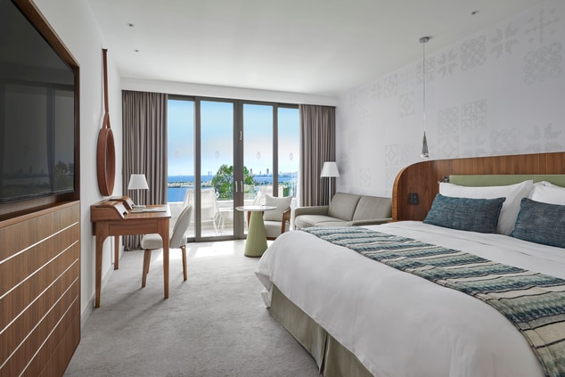 Deluxe Sea View Room with king bed