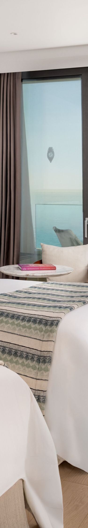 Deluxe Zimmer mit 2 Twinsize-Betten und Meerblick