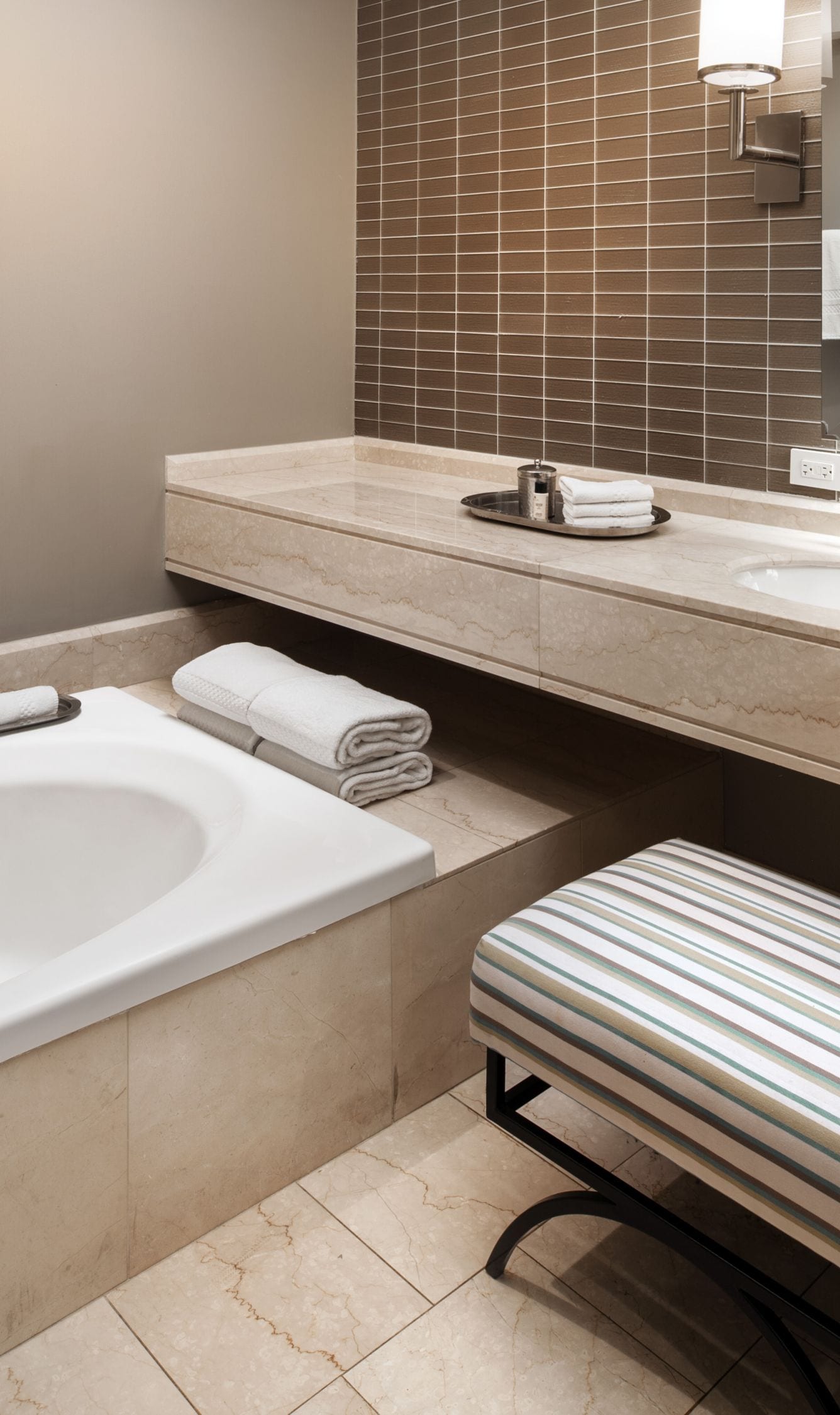 Executive Suite Bathroom 