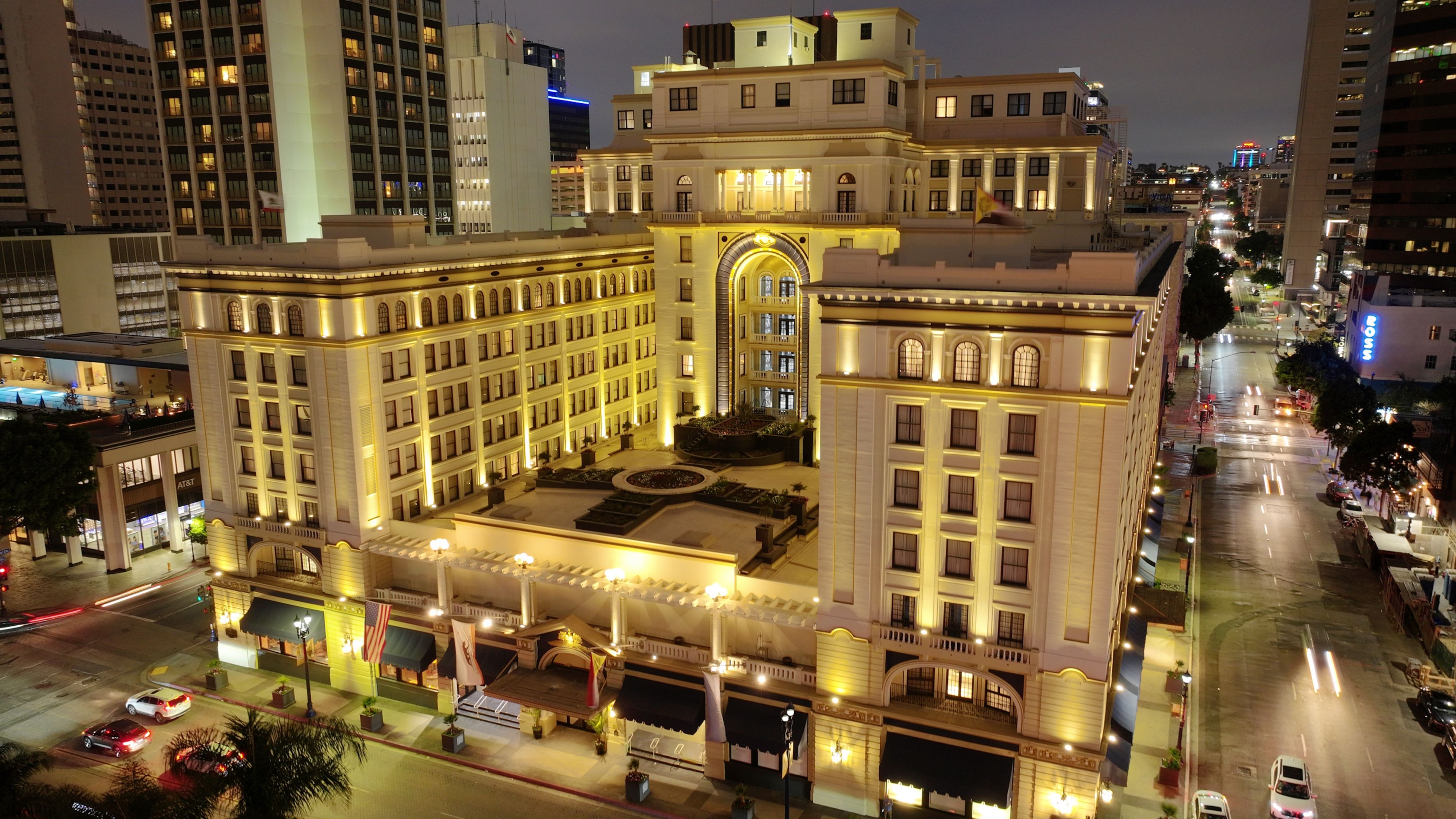 Historic Luxury. 3,500 Bonus Points Per Stay for Gold Elite Members & Above.