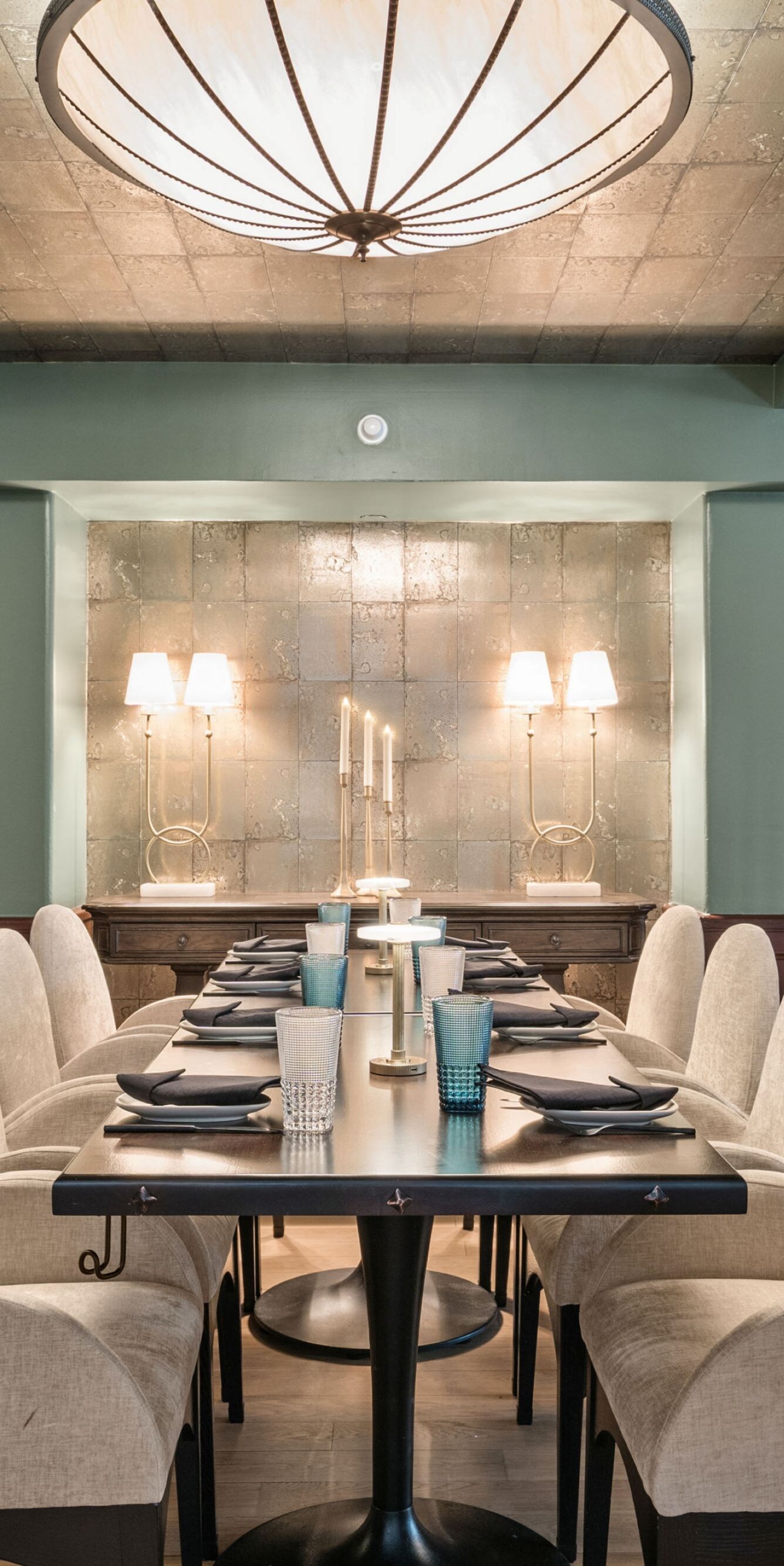 Esencia Upstairs dining