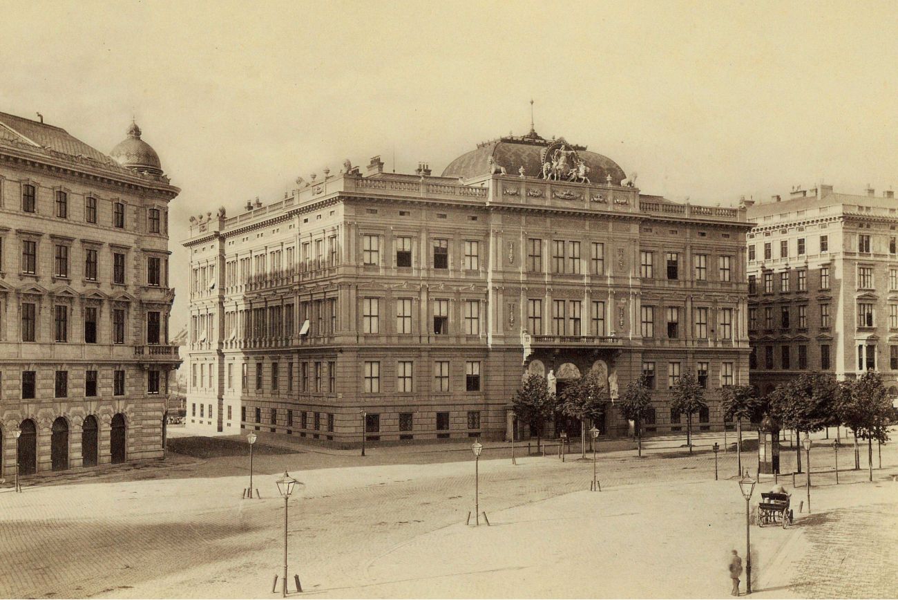 Historiv view of hotel's building