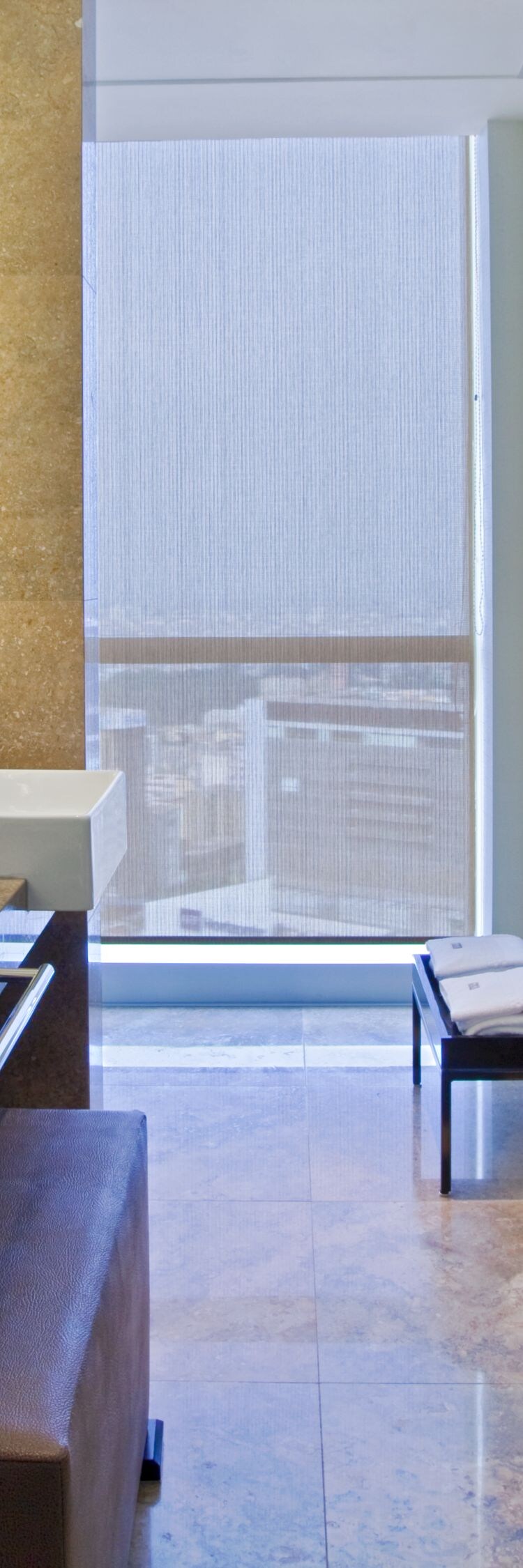 Heavenly bathroom with city view