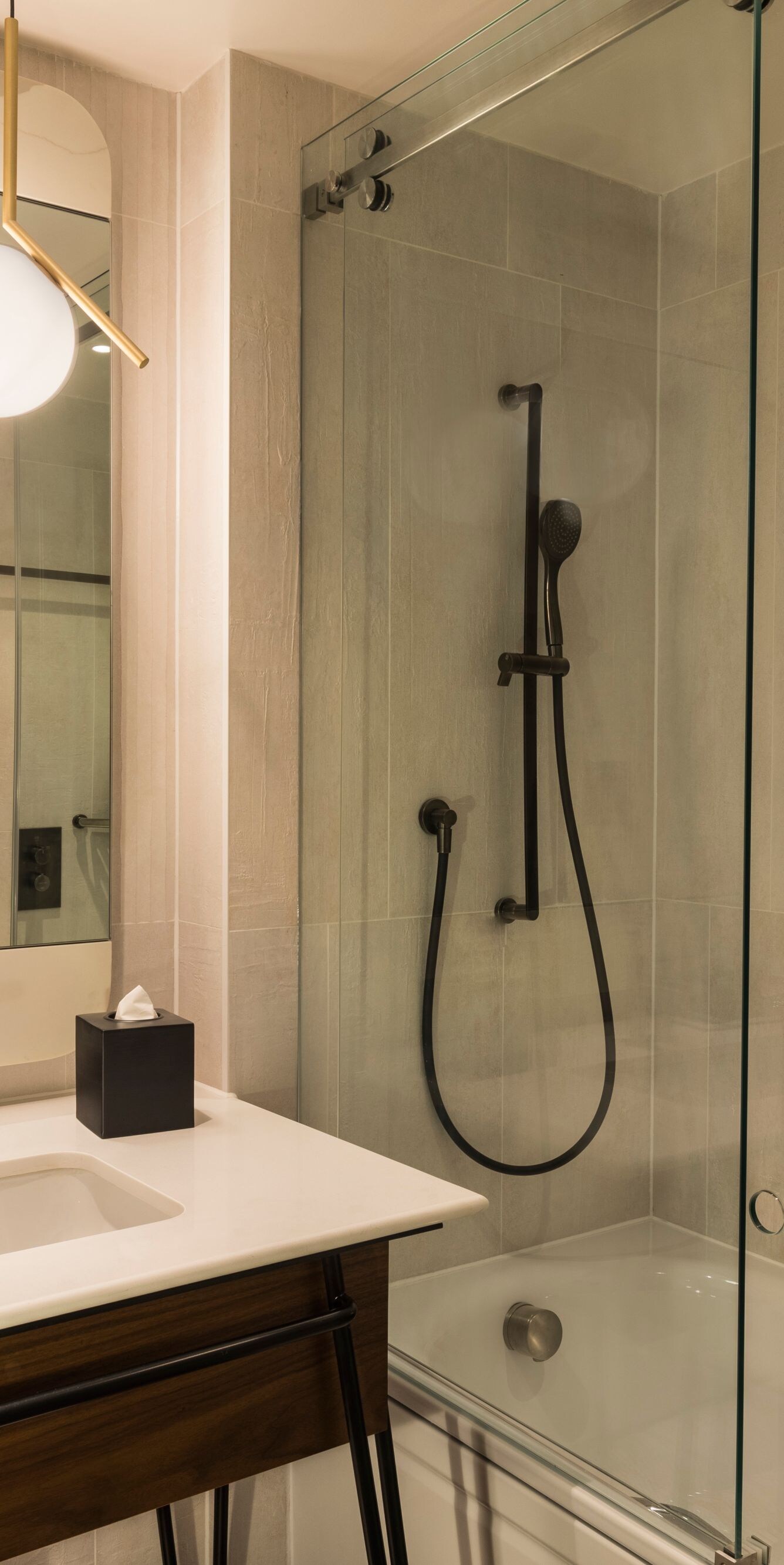Generous Queen/Queen Guest Room - Bathroom