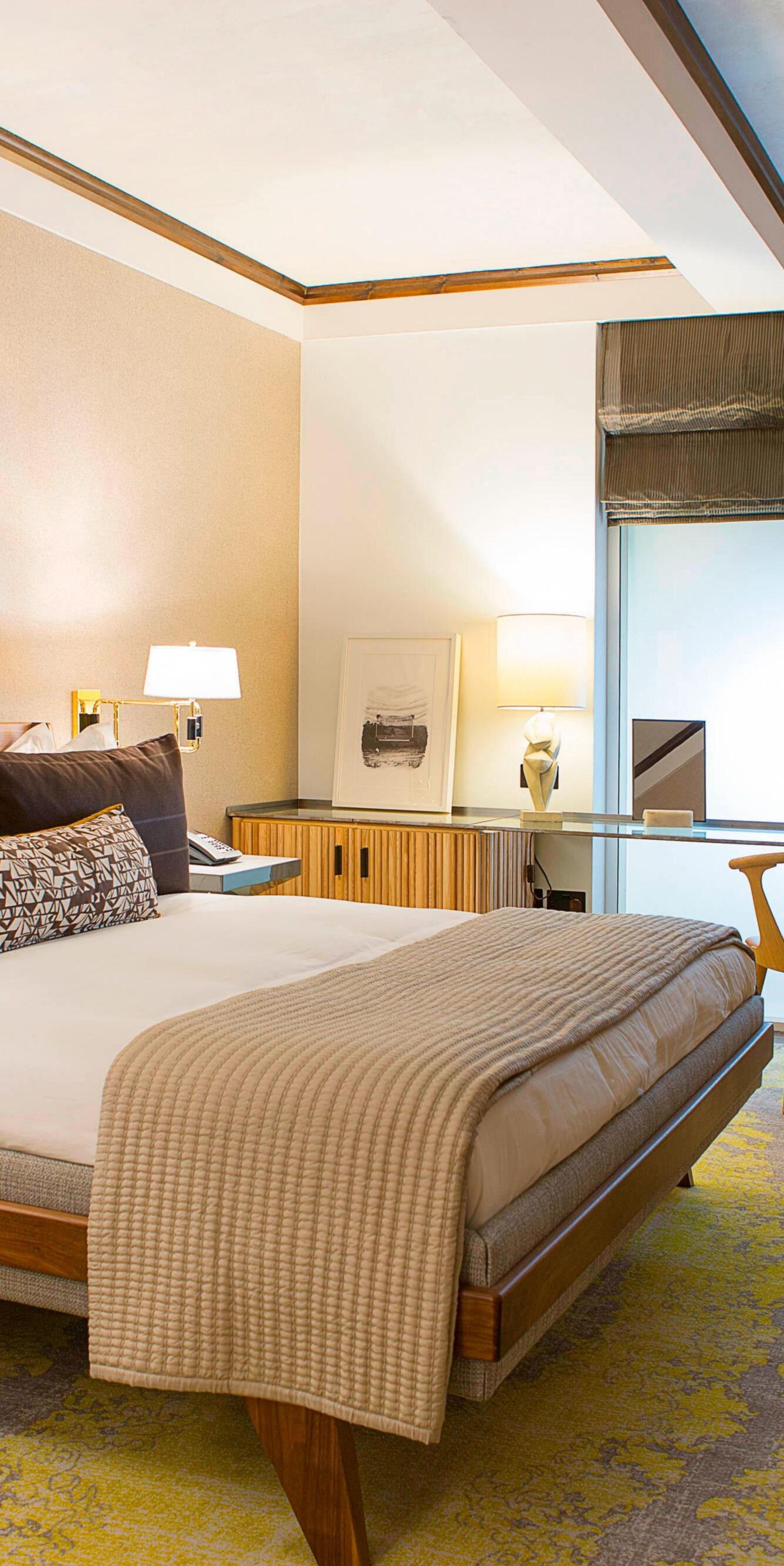 King Modest Guest Room