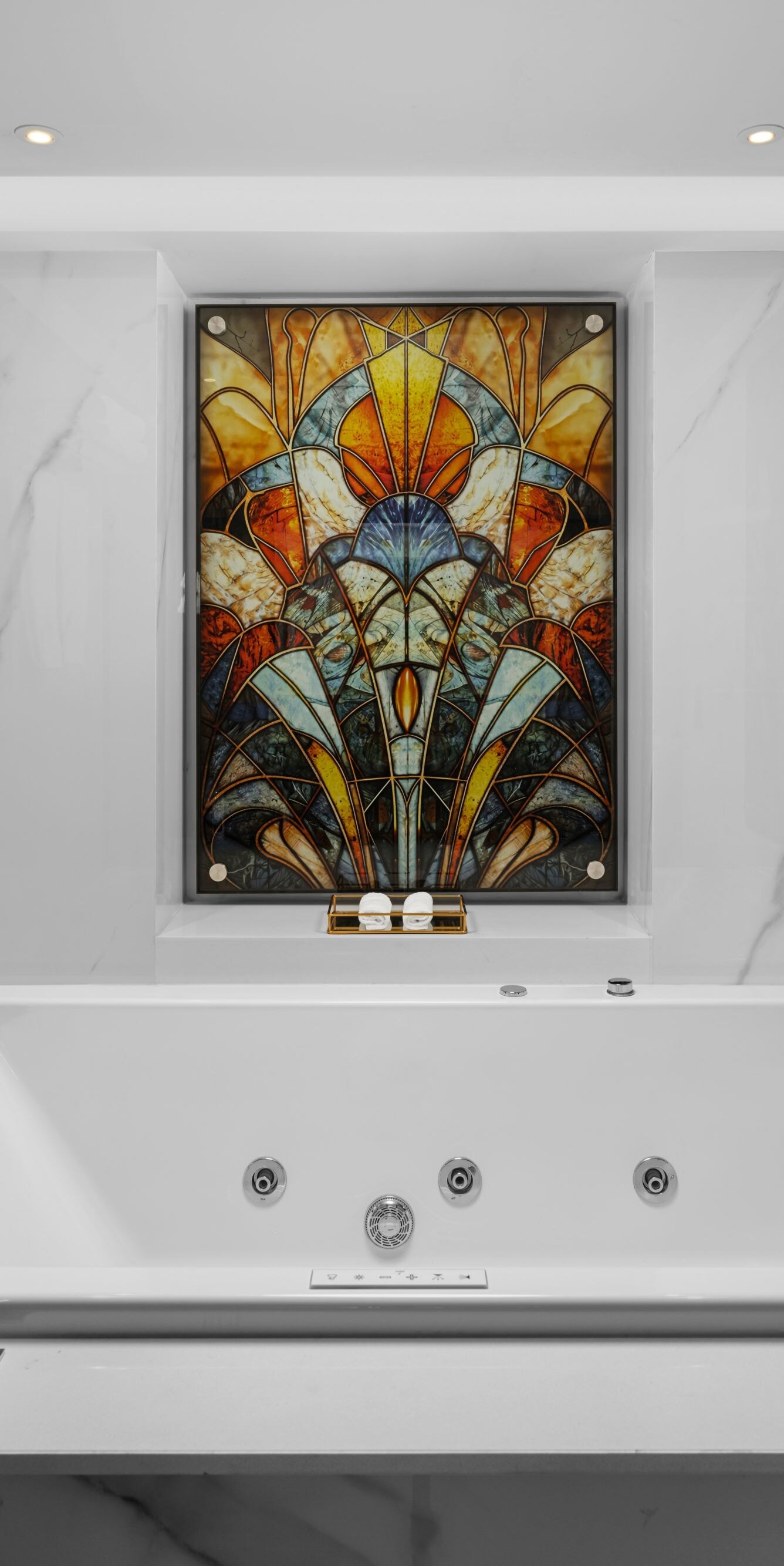 Luxurious Royal Suite jaccuzzi.