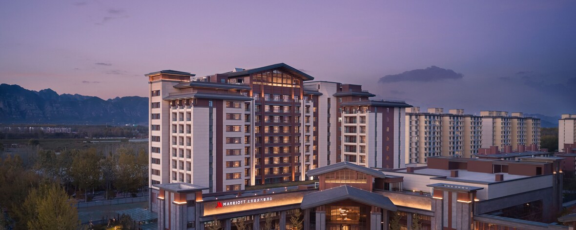 Das Beijing Marriott Hotel Yanqing befindet sich in einer schönen Umgebung
