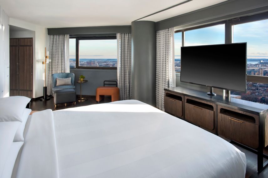 Harbor View Suite – Bedroom 