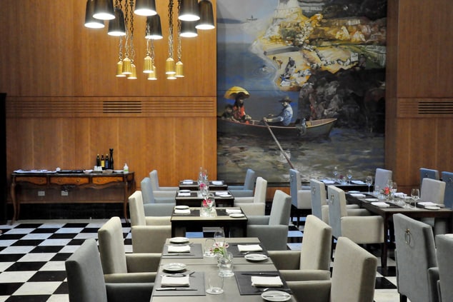 Luciernaga Restaurant dining room area
