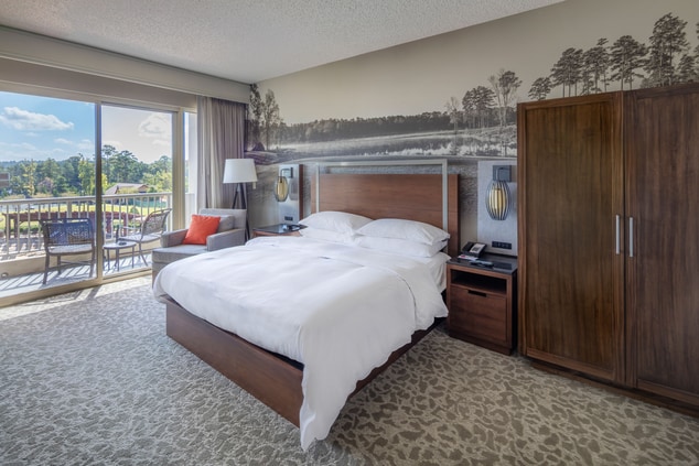 King Golf View Guest Room