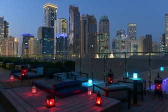 مناظر لفندق ماريوت ماركيز سيتي سنتر الدوحة خلال المساء