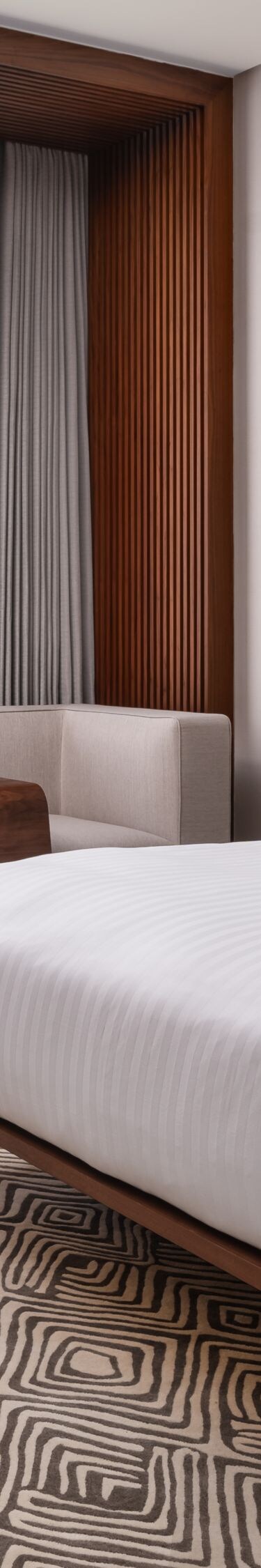 King guest room with city view and desk