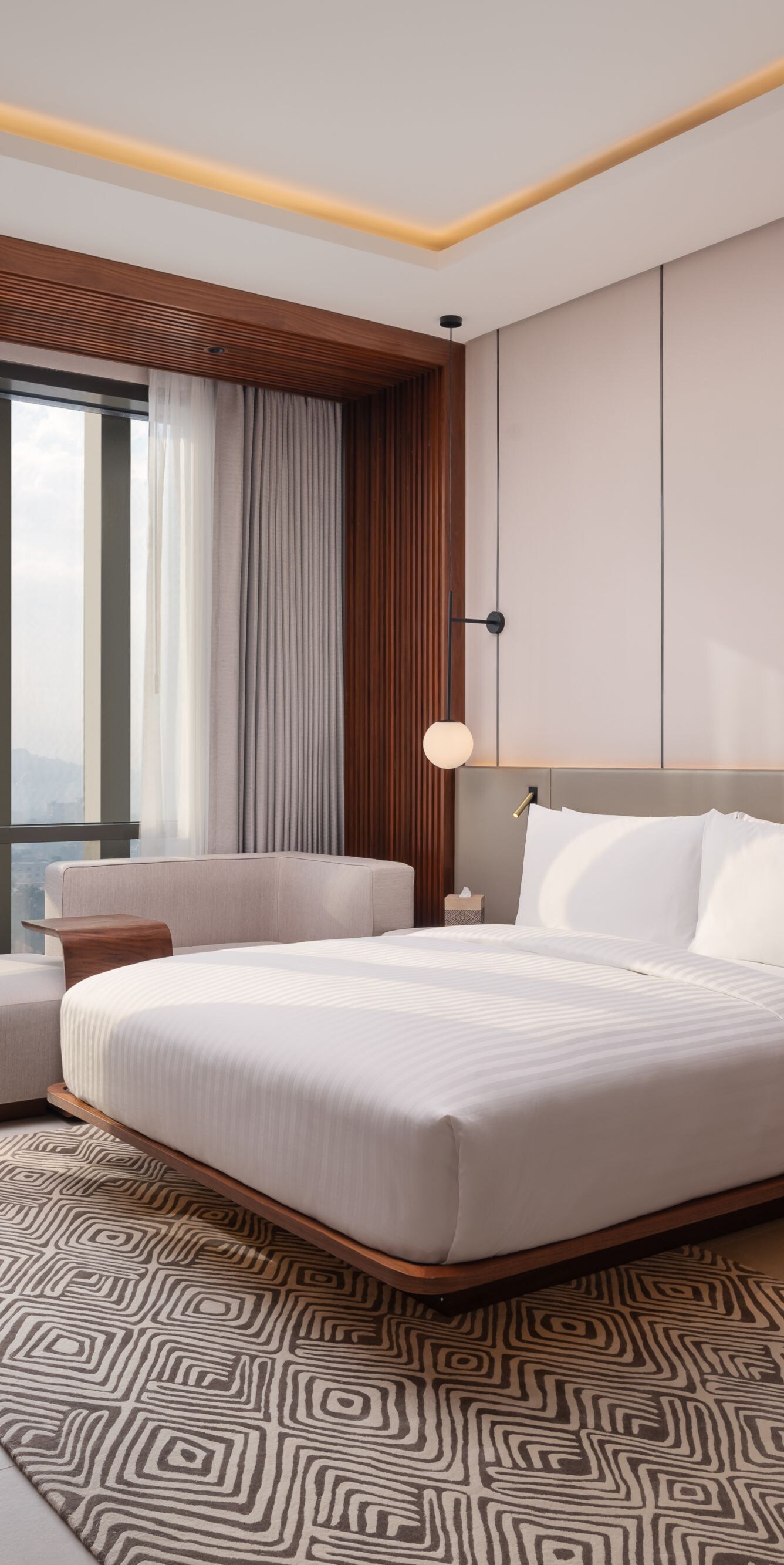 King suite with city view and terrace