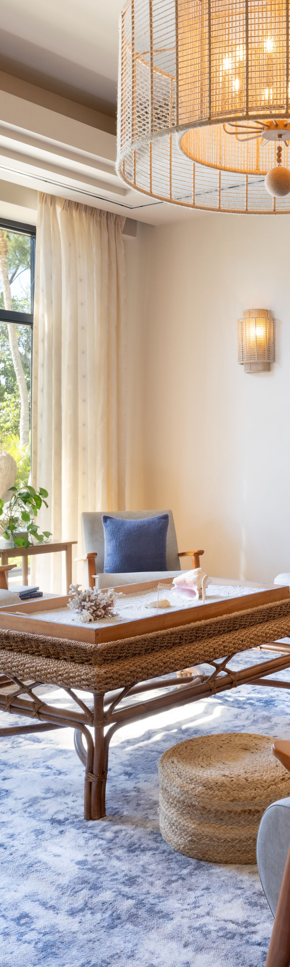 Spa lounge with seating