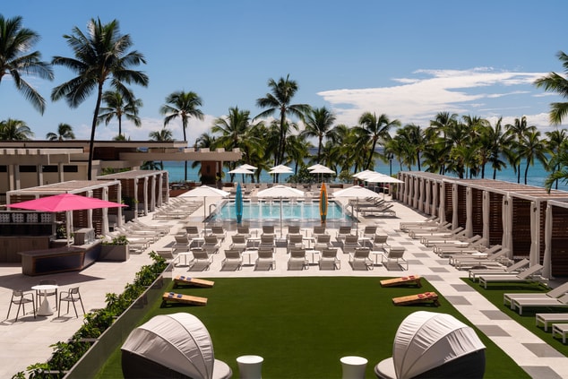 pool, deck, sunshine, palm trees