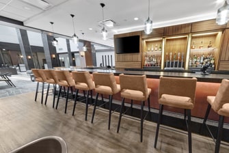 Bar, taburetes, lobby