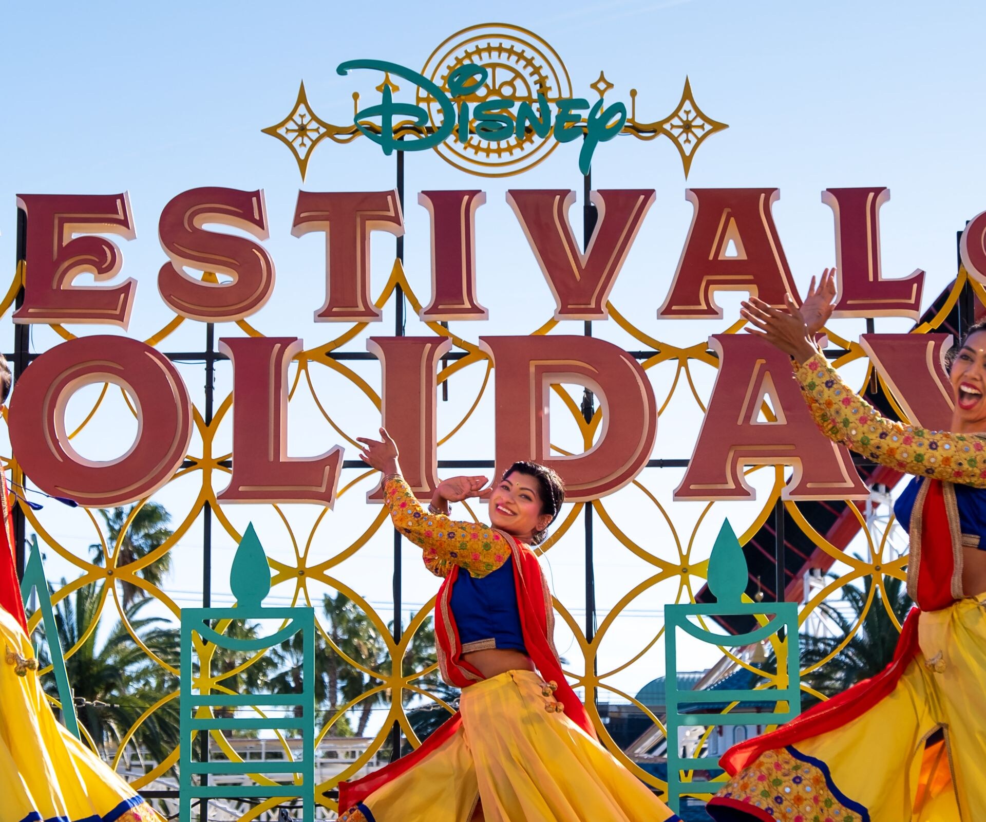 three women on float 