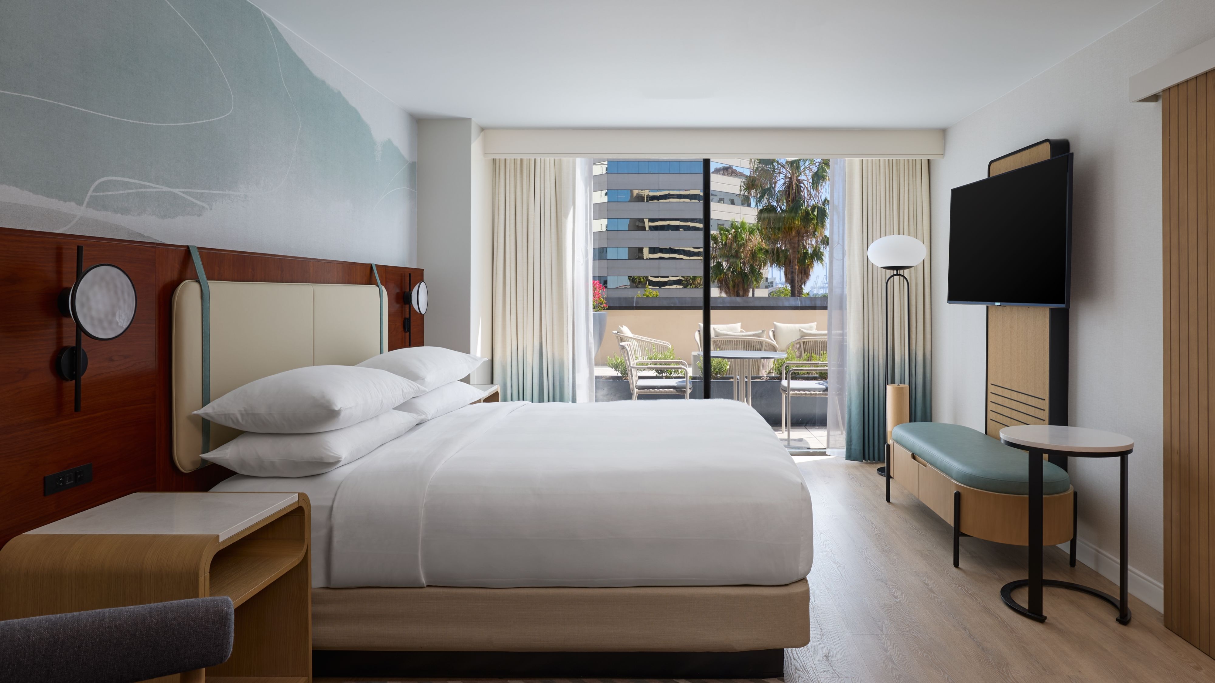 Earn 3,000 Bonus Points at Marriott Long Beach Downtown