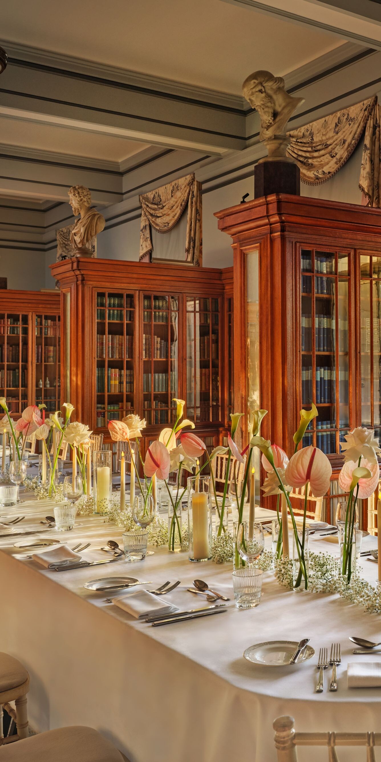 Long wedding banquet table setup