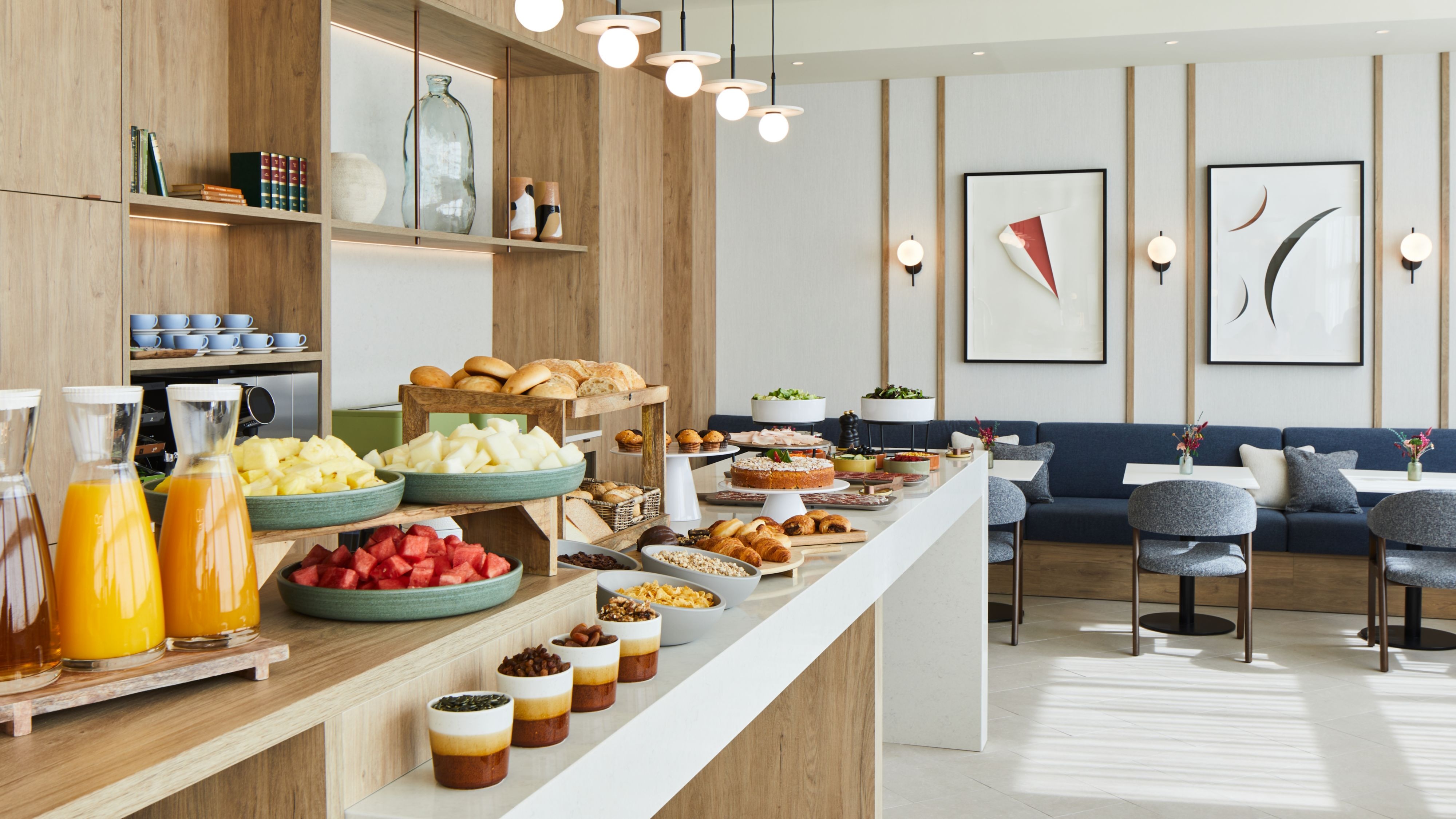 Stay Longer & Save 15% – Breakfast Included