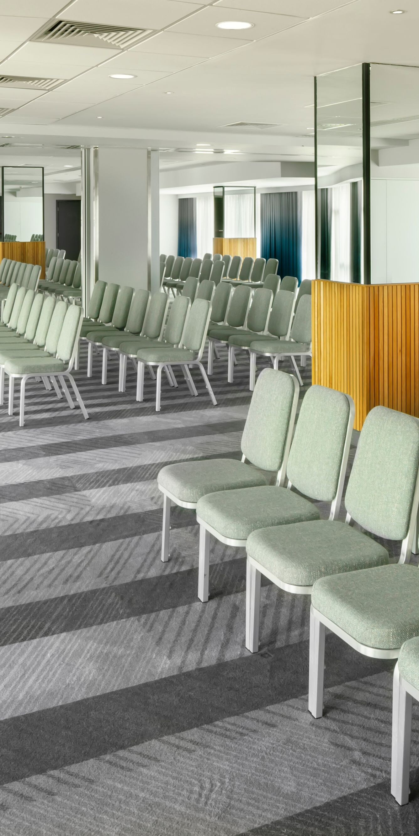 Piccadilly Suite in theatre-style layout