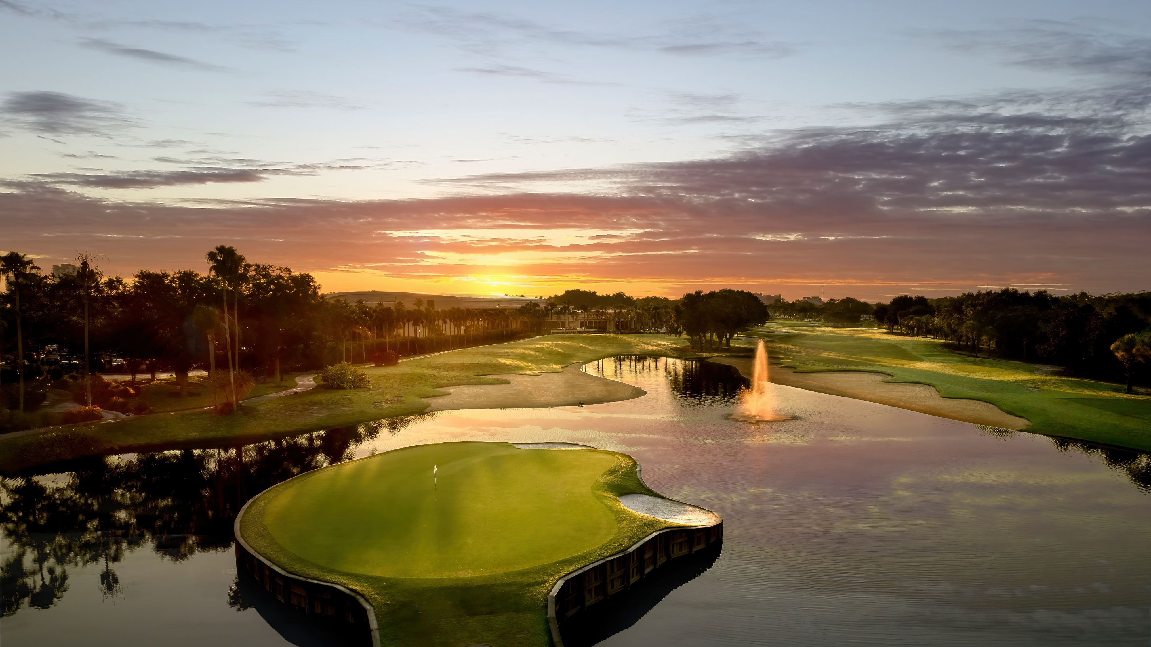 Championship Golf at Hawk's Landing