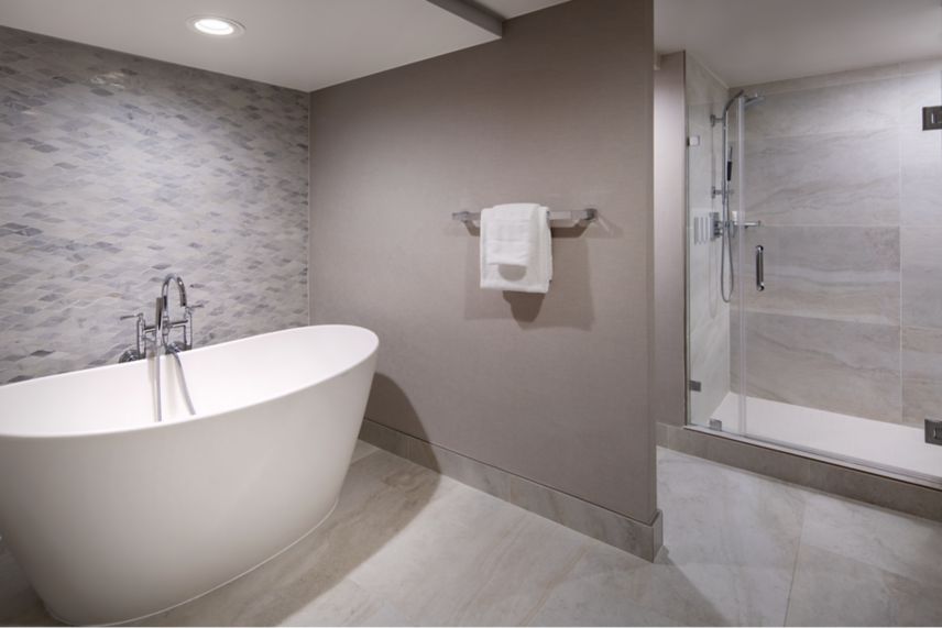 Presidential suite bathtub and shower