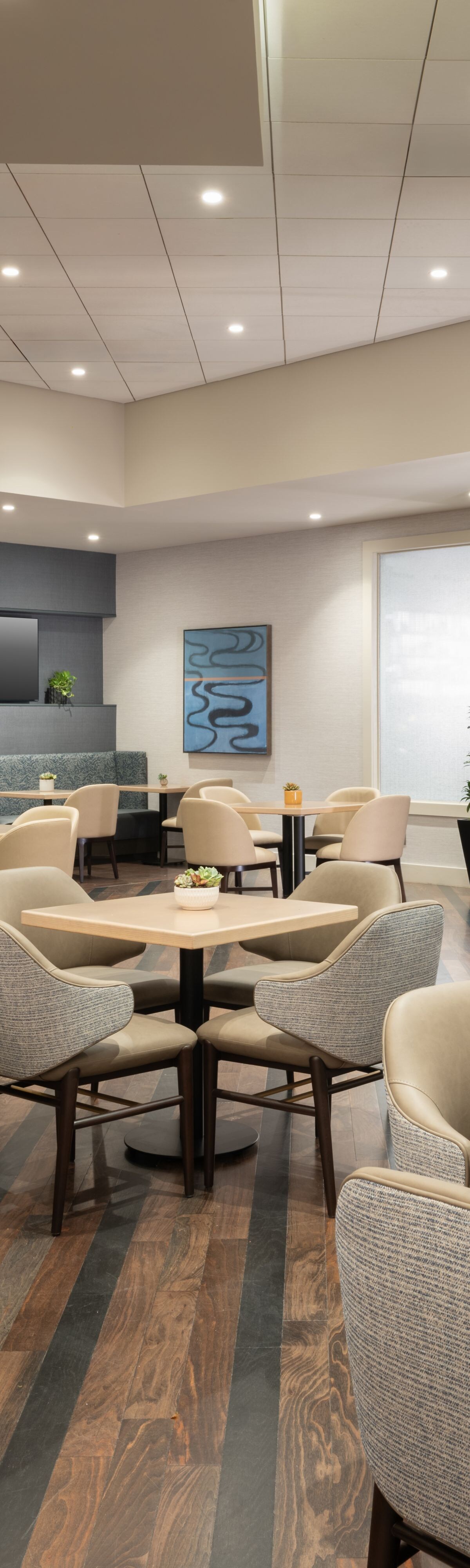 Marriott M Club lounge seating