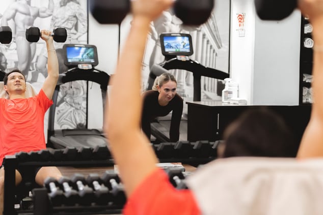 Fitnessstudio – Fit – Training – Reisen
