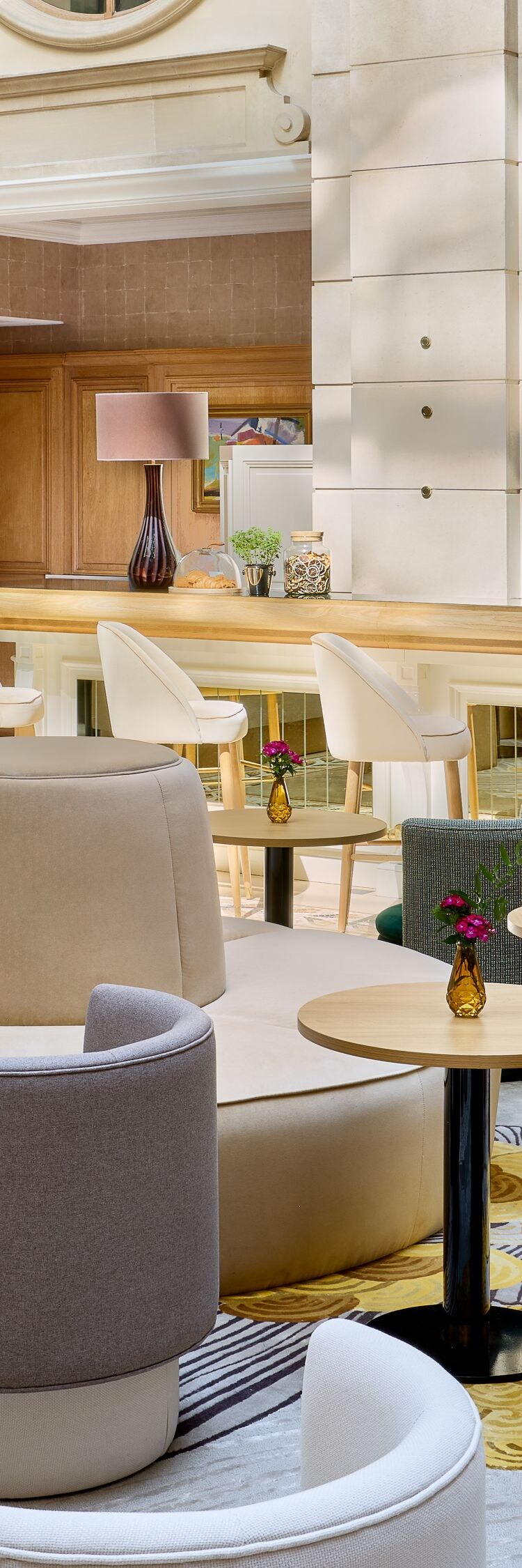 Jenny Bar : Elegance under the dome