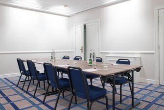 Laffitte Meeting Room -  Boardroom Setup
