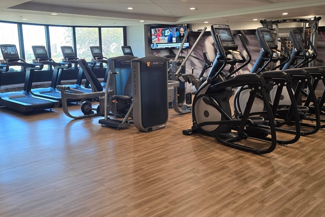 fitness center, cardio, weights, recreation