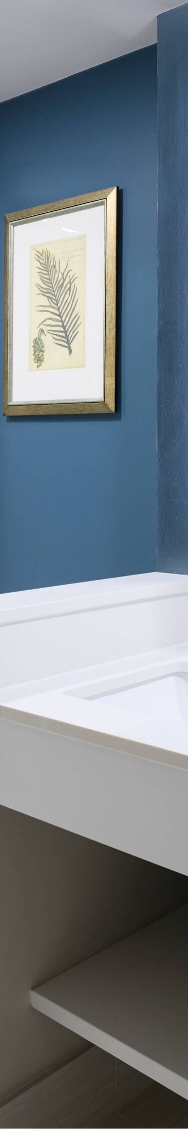 suite, bathroom
