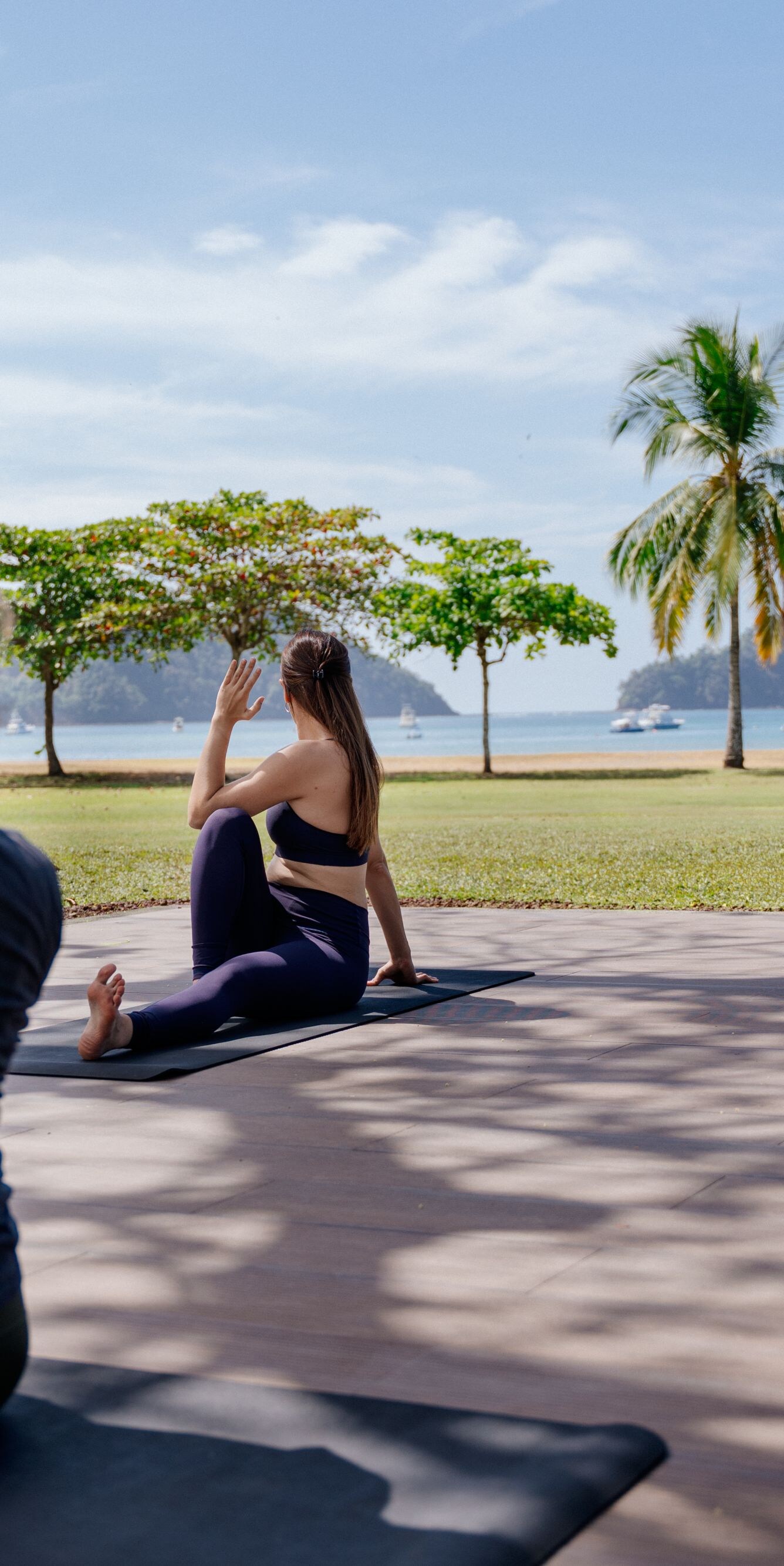 Exterior, naturaleza, lago, profesor de yoga, pareja 