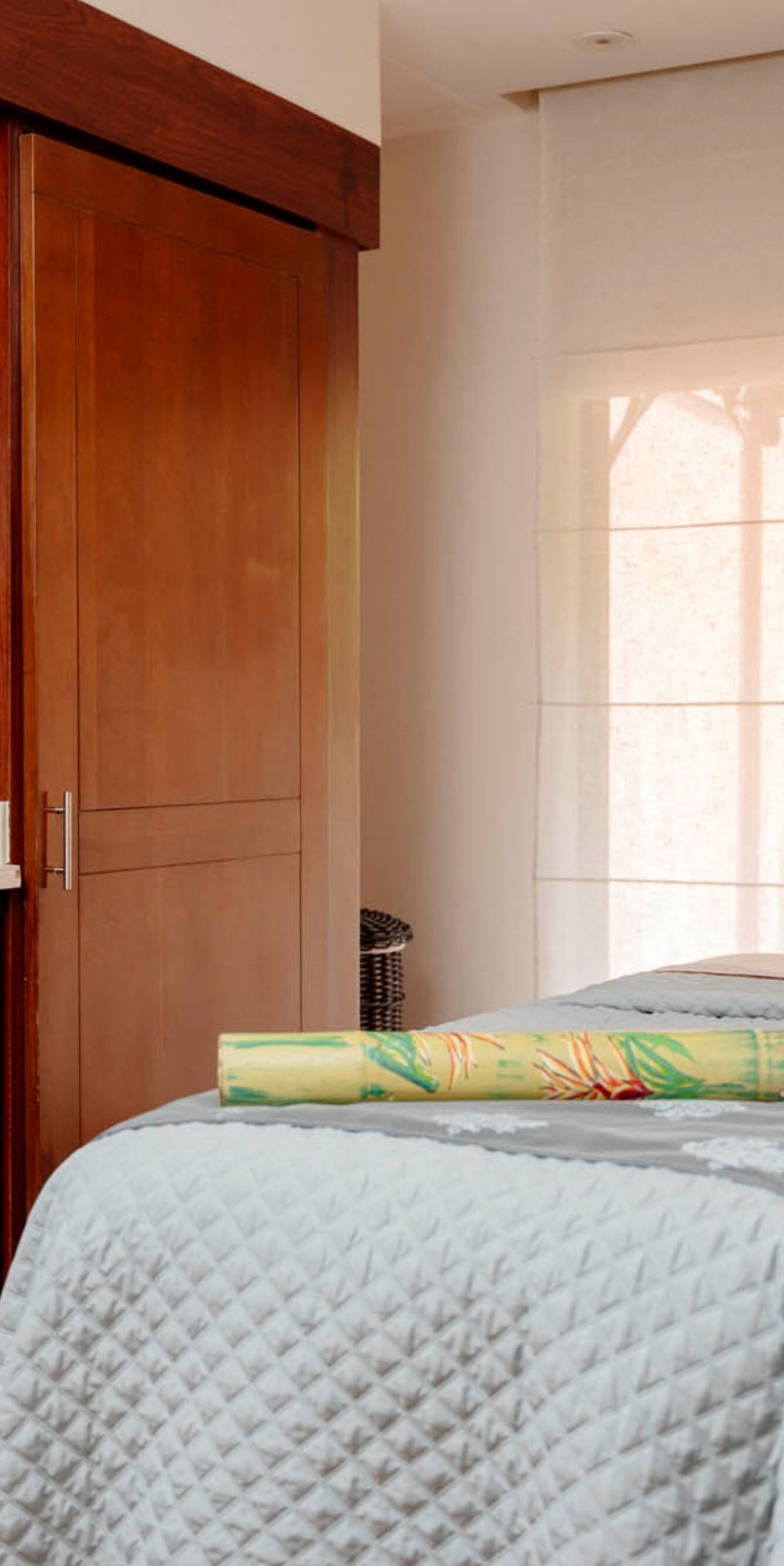 Sala de spa, cama, toalla, mobiliario