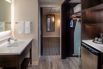 Bathroom for king suite in East Tower