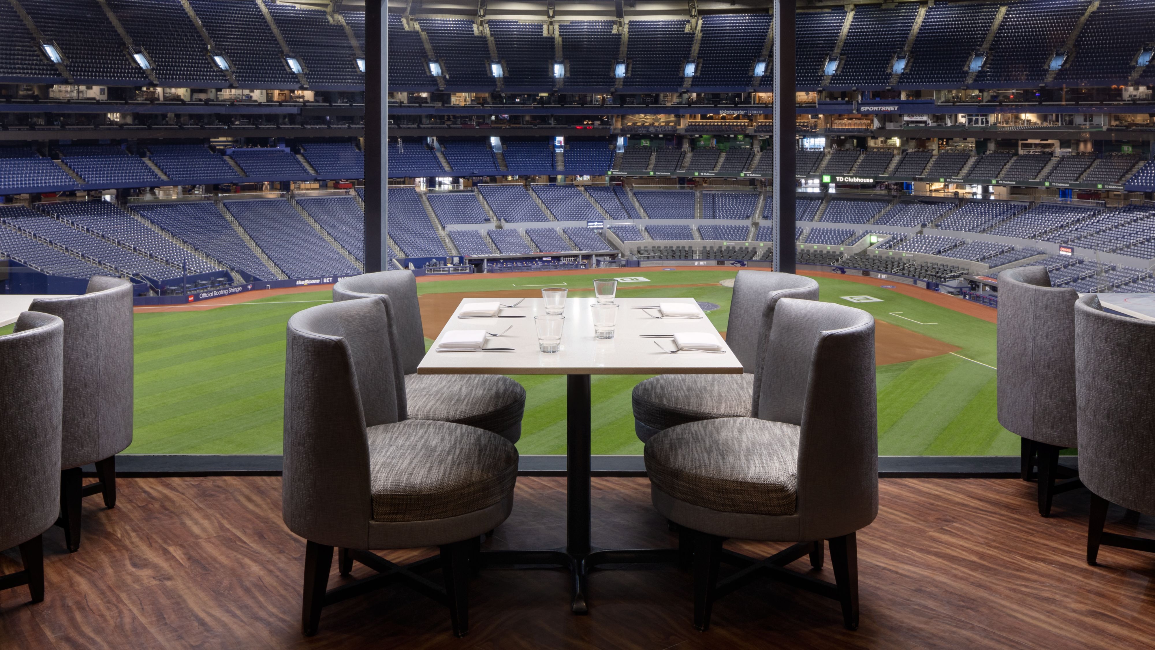 Toronto: $50 Dining Credit