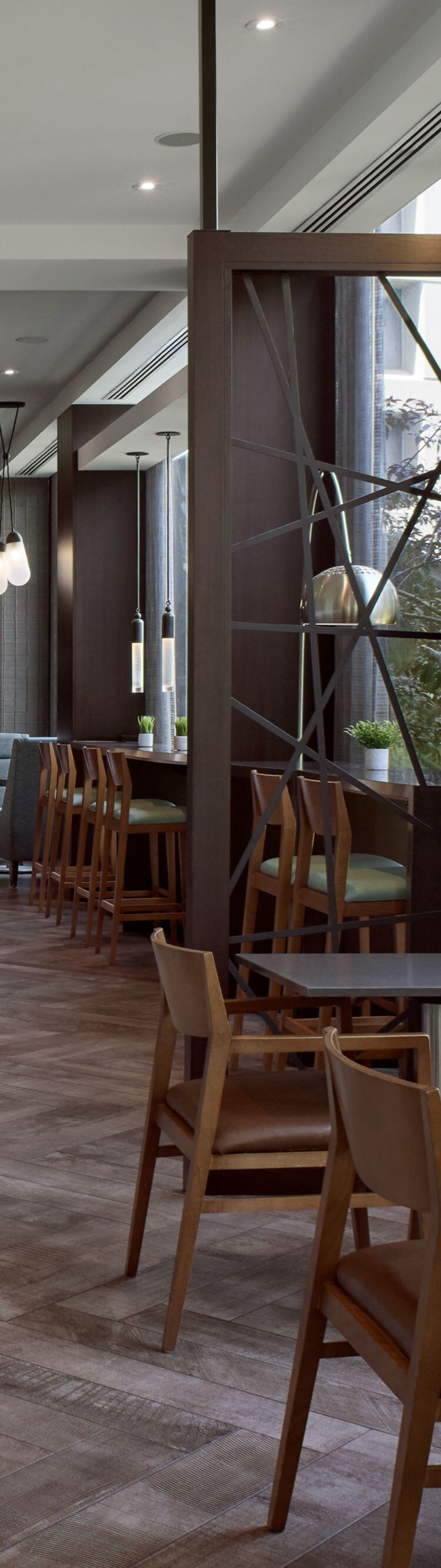 M Club Lounge - Dining Area