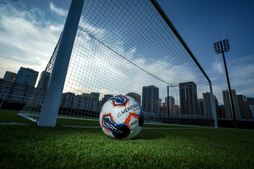 Fußballplatz im Le Meridien Abu Dhabi