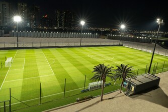 ملعب كرة قدم في فندق لو ميريديان أبو ظبي